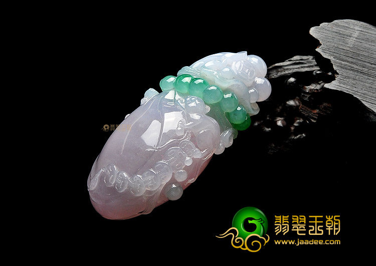 糯冰种春带彩缅甸翡翠A货代代有钱挂件