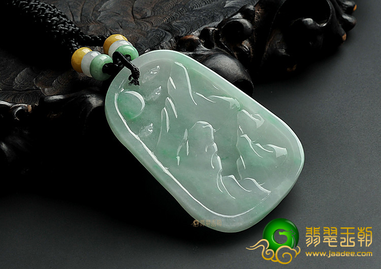 糯冰种飘翠缅甸翡翠A货望月怀远挂件