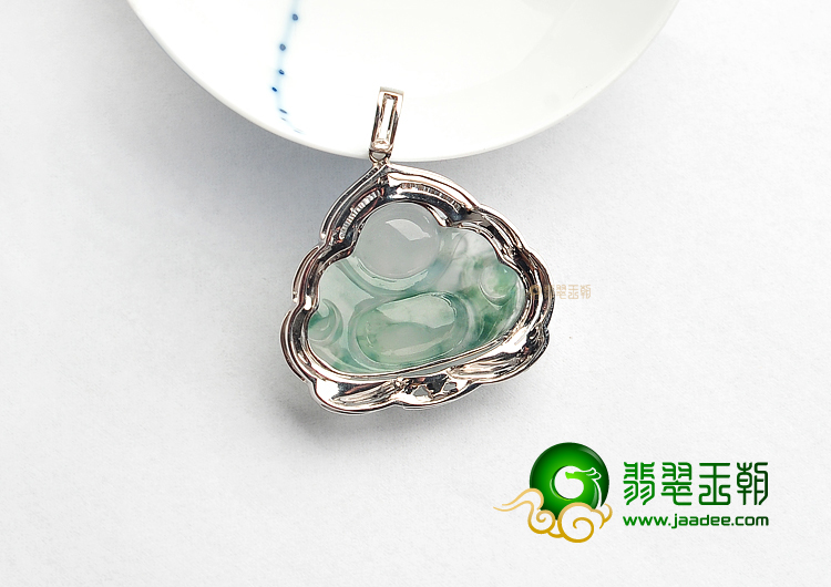冰种飘花缅甸翡翠A货镶白金玉佛胸坠(真钻)