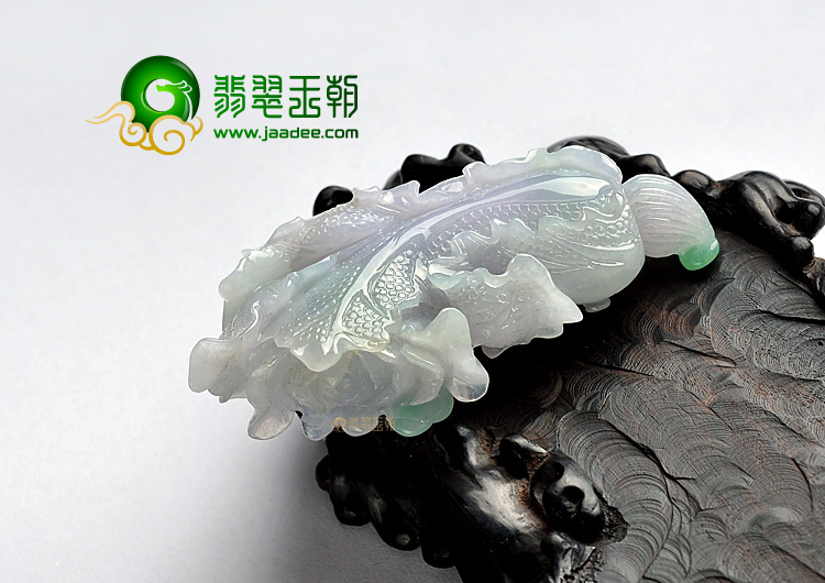 糯冰种春带彩缅甸翡翠A货白菜挂件