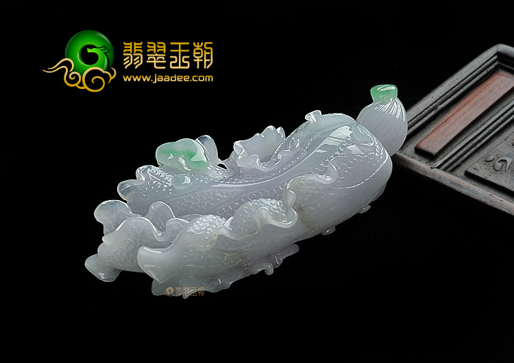 糯冰种春带彩缅甸翡翠A货白菜挂件