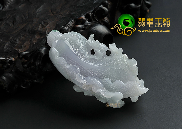 糯冰种春带彩缅甸翡翠A货白菜挂件