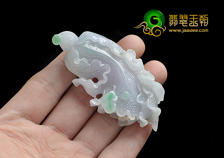 糯冰种春带彩缅甸翡翠A货白菜挂件
