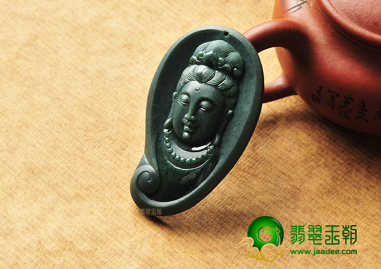 糯冰种墨翠缅甸翡翠A货观音头挂件