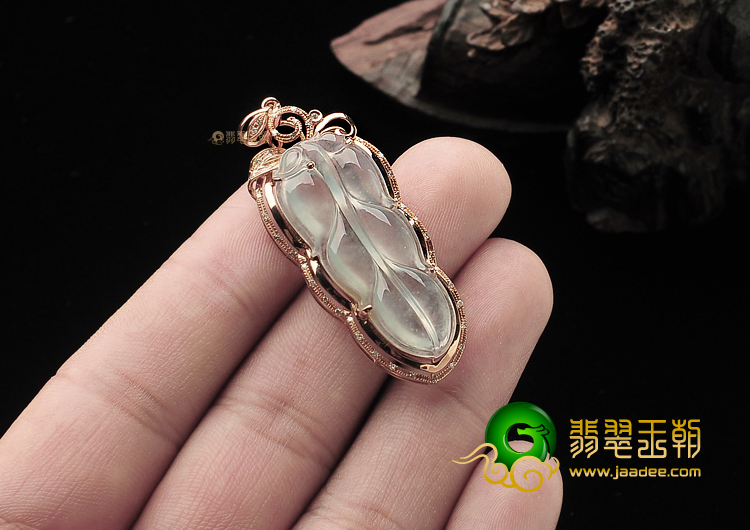 冰种无色缅甸翡翠A货镶玫瑰金金枝玉叶胸坠(真钻)
