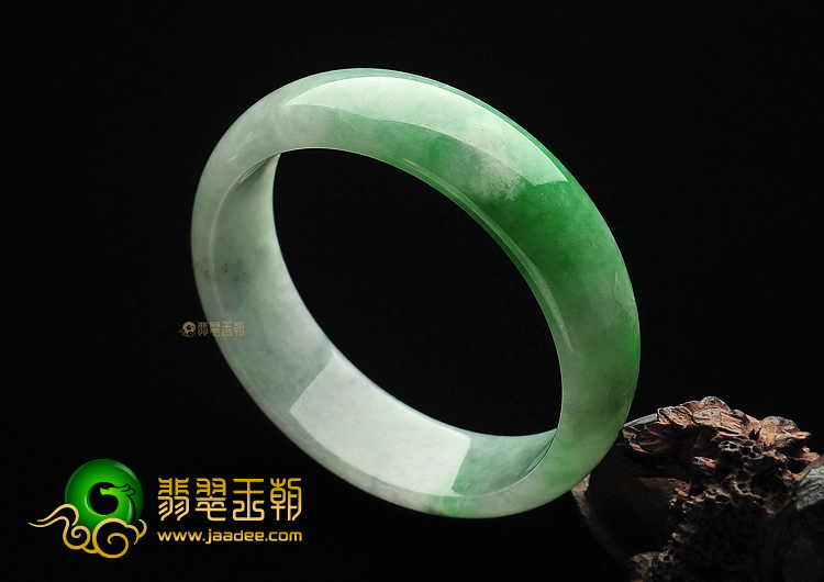 糯冰种飘翠缅甸翡翠A货手镯(56.8mm)