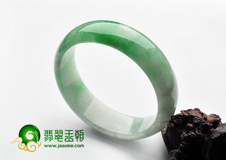 糯冰种飘翠缅甸翡翠A货手镯(56.8mm)