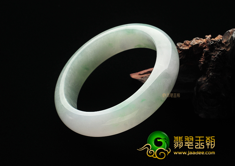 糯冰种晴水缅甸翡翠A货手镯(57.6mm)