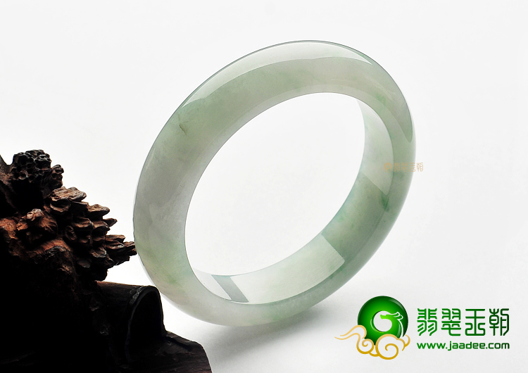 糯冰种晴水缅甸翡翠A货手镯(57.7mm)