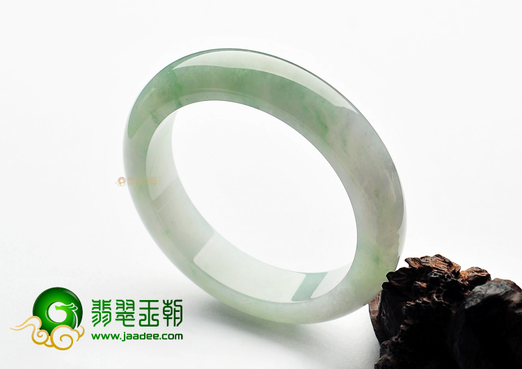糯冰种晴水缅甸翡翠A货手镯(57.7mm)