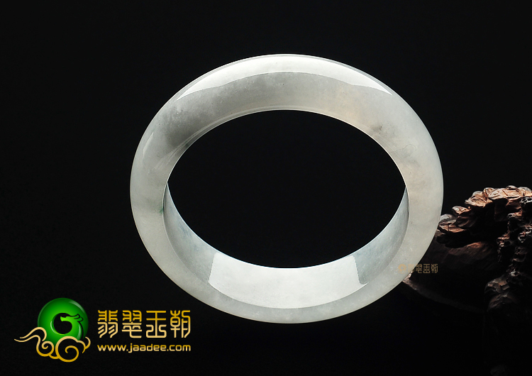 冰种略飘花缅甸翡翠A货手镯(57.5mm)