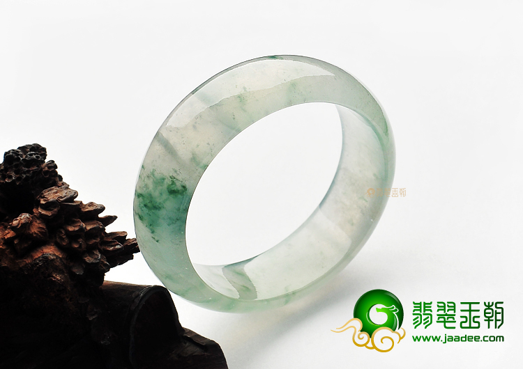 冰玻种飘花缅甸翡翠A货贵妃镯(54.4mm-47.6mm)