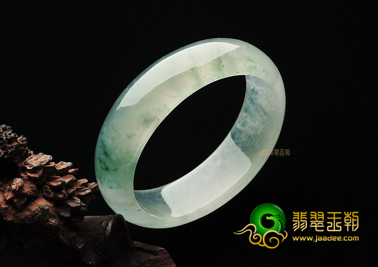 冰玻种飘花缅甸翡翠A货贵妃镯(54.4mm-47.6mm)