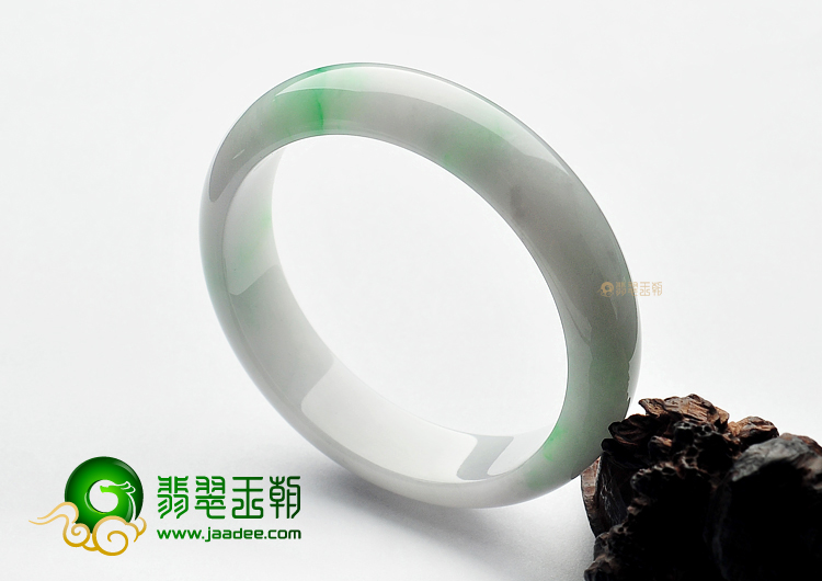 糯冰种飘翠缅甸翡翠A货手镯(58.8mm)
