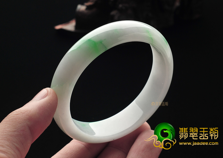 糯冰种飘翠缅甸翡翠A货手镯(58.8mm)