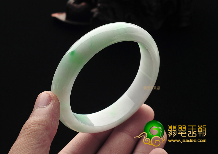 糯冰种飘翠缅甸翡翠A货手镯(56.9mm)