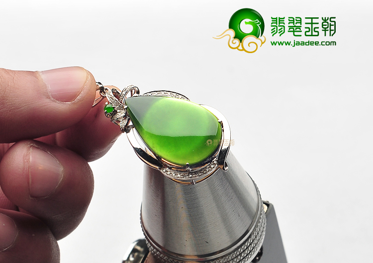 冰玻种墨翠缅甸翡翠A货镶白金水滴胸坠(真钻)