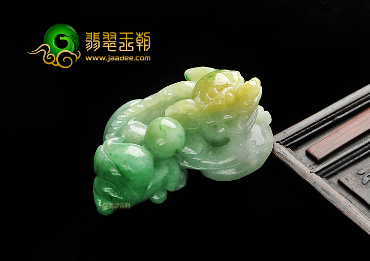 糯冰种黄加绿缅甸翡翠A货貔貅挂件