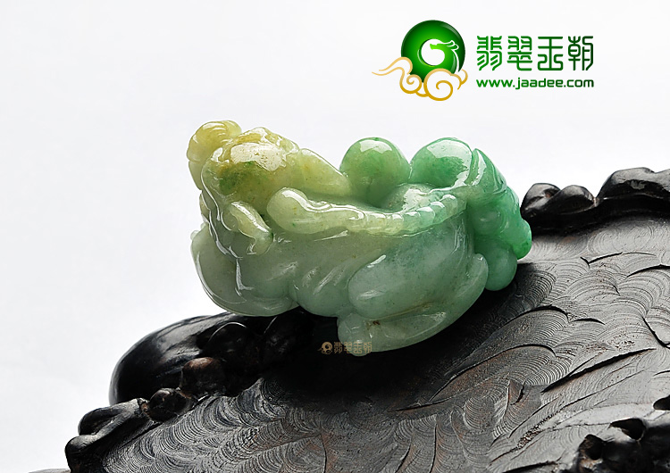 糯冰种黄加绿缅甸翡翠A货貔貅挂件