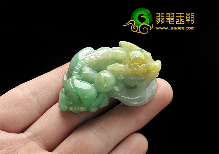糯冰种黄加绿缅甸翡翠A货貔貅挂件