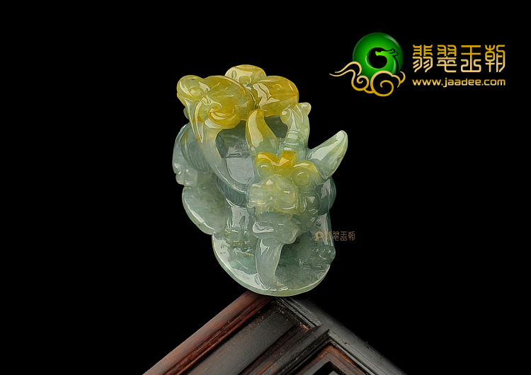 糯冰种晴水黄翡缅甸翡翠A货貔貅挂件