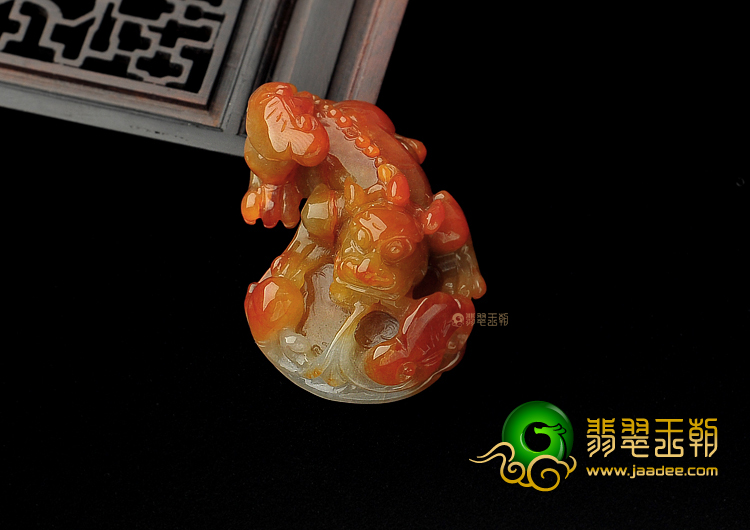 糯冰种褐红翡缅甸翡翠A货貔貅挂件