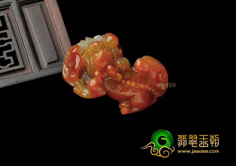 糯冰种褐红翡缅甸翡翠A货貔貅挂件