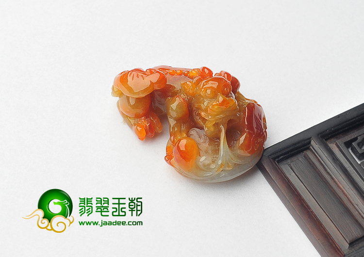 糯冰种褐红翡缅甸翡翠A货貔貅挂件