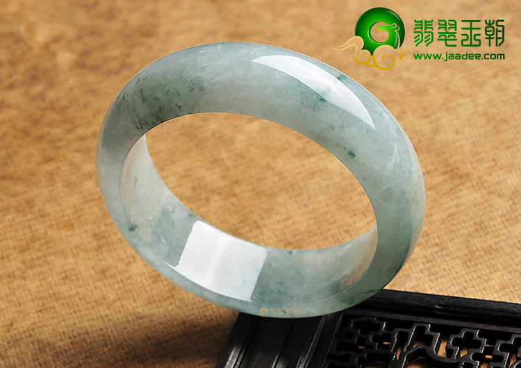 糯冰种飘花缅甸翡翠A货手镯(58.2mm)