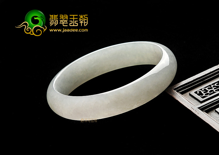 糯冰种晴水缅甸翡翠A货贵妃镯(56.2mm-50.8mm)