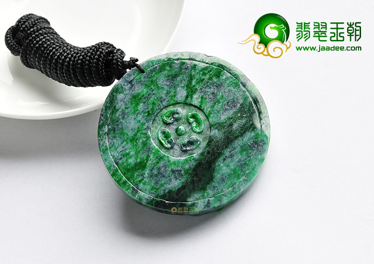 细糯种癣加绿缅甸翡翠A货龙牌挂件