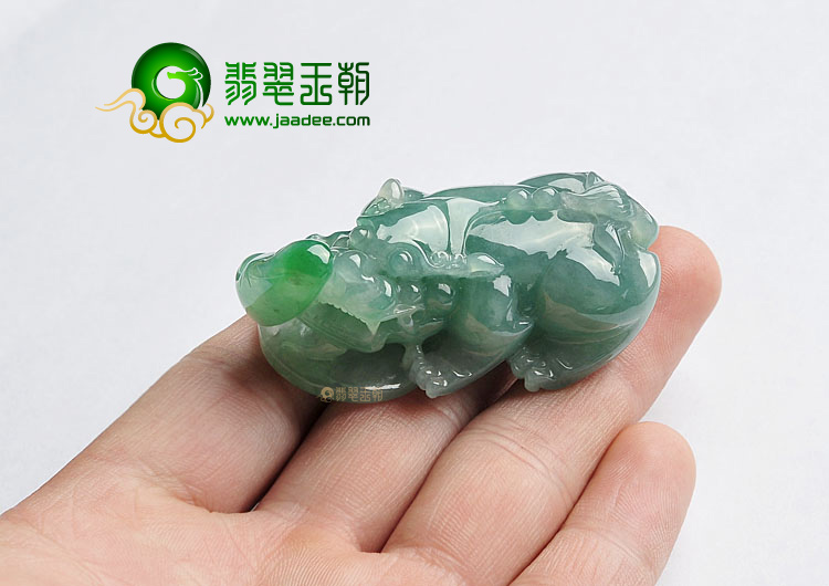 糯冰种飘翠缅甸翡翠A货貔貅挂件