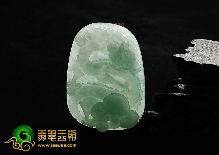 糯冰种晴水龙挂件
