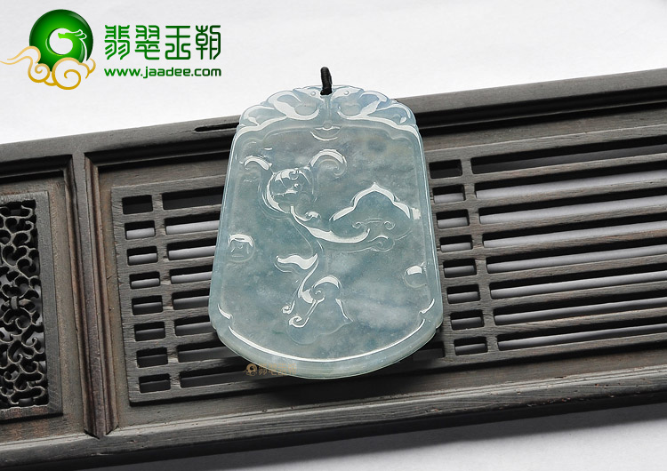 冰种晴水龙牌挂件