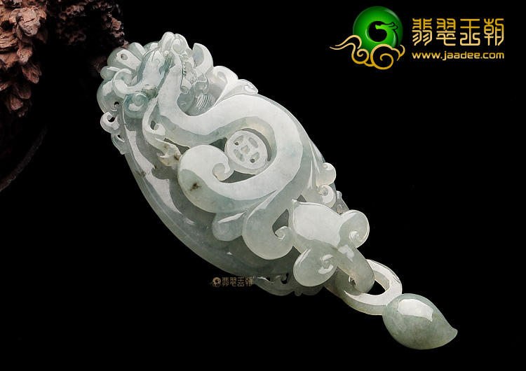 冰种飘花龙牌挂件
