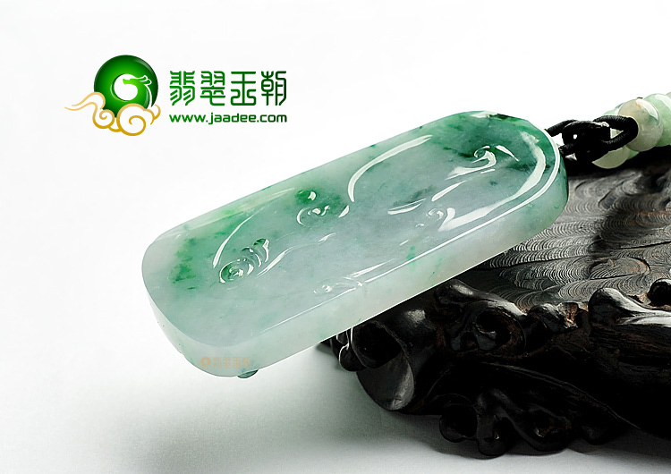 糯冰种翠色降龙观音挂件