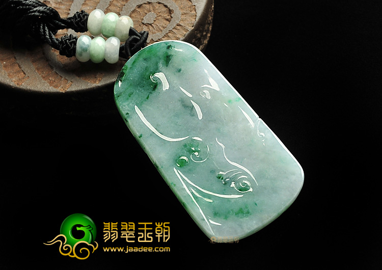 糯冰种翠色降龙观音挂件