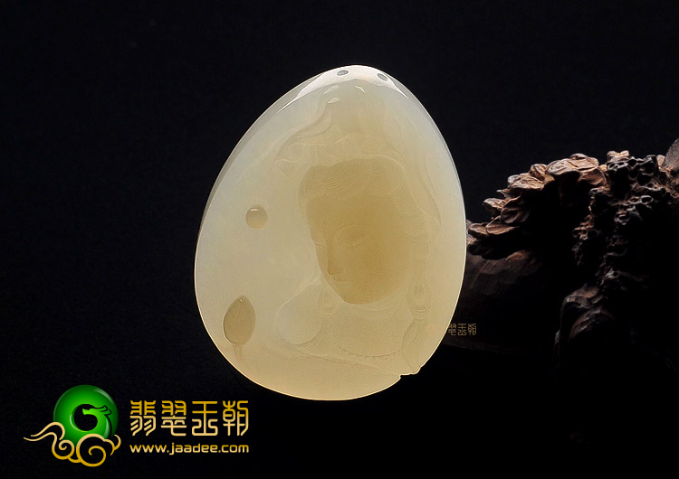 糯冰种淡黄翡观音头挂件