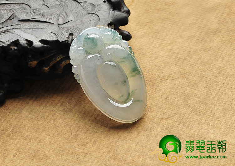 冰种飘花双龙如意挂件