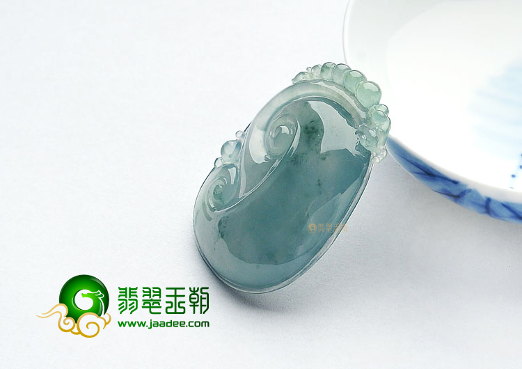 冰种飘花如意挂件