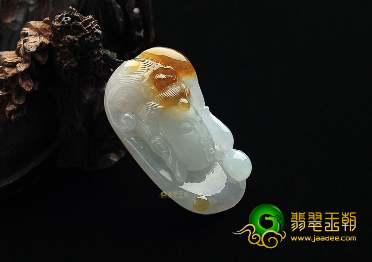 糯冰种褐黄翡观音头挂件