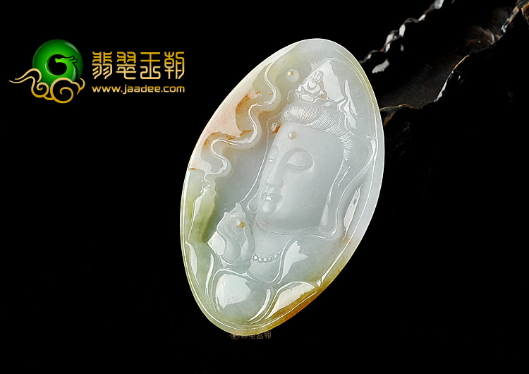 糯冰种晴水红翡观音头挂件