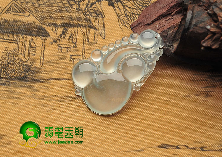 冰玻种淡晴水如意挂件