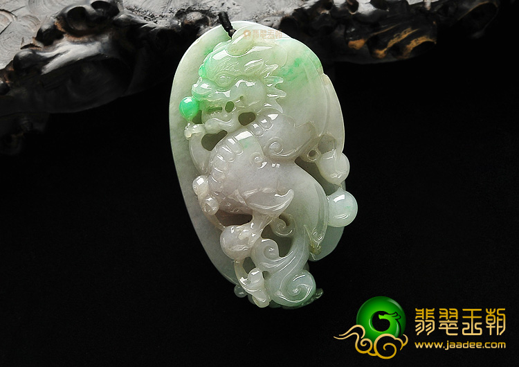 糯冰种飘翠龙行如意挂件