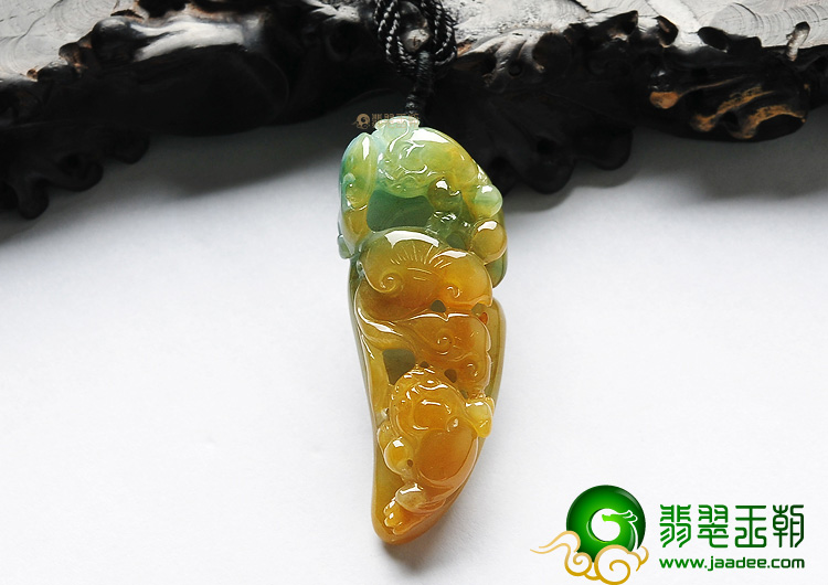 糯冰种黄加绿如意寿挂件