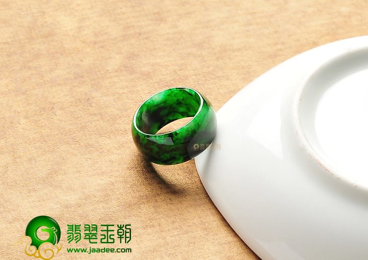 糯冰种癣加绿指环