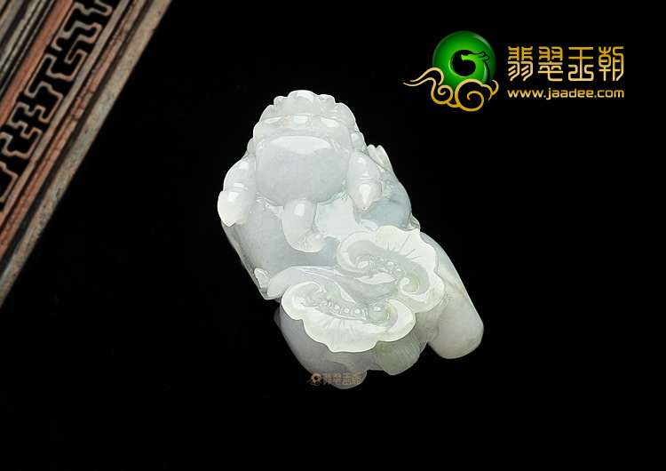 糯冰种晴水貔貅挂件