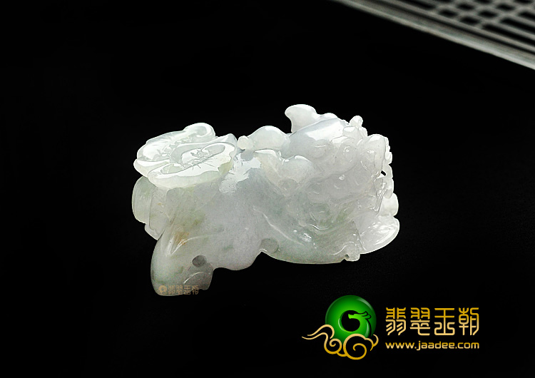 糯冰种晴水貔貅挂件