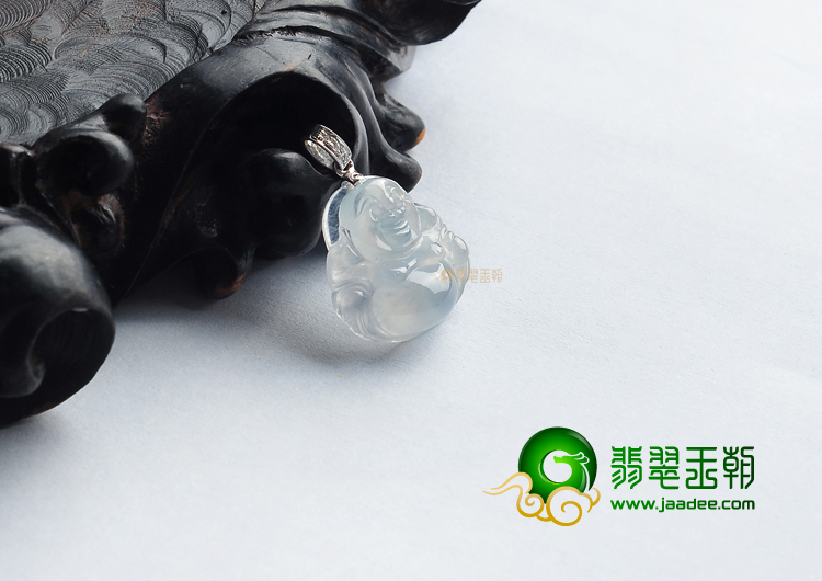 冰种淡晴水玉佛挂件
