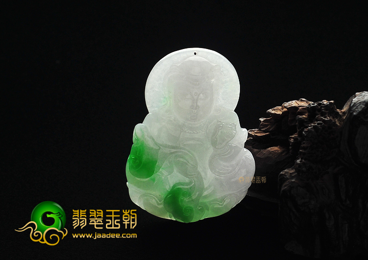 糯冰种淡春带彩观音挂件